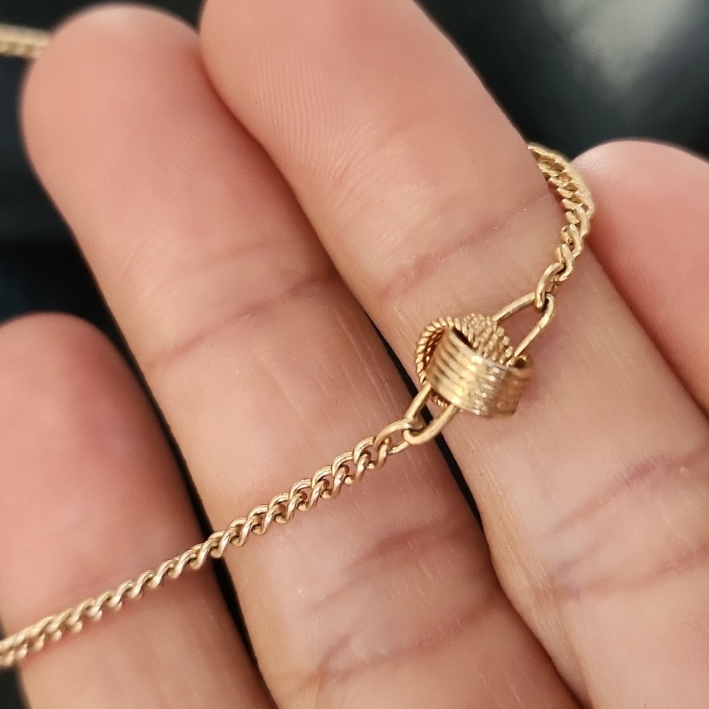 Beautiful necklace - Picture 2 of 3